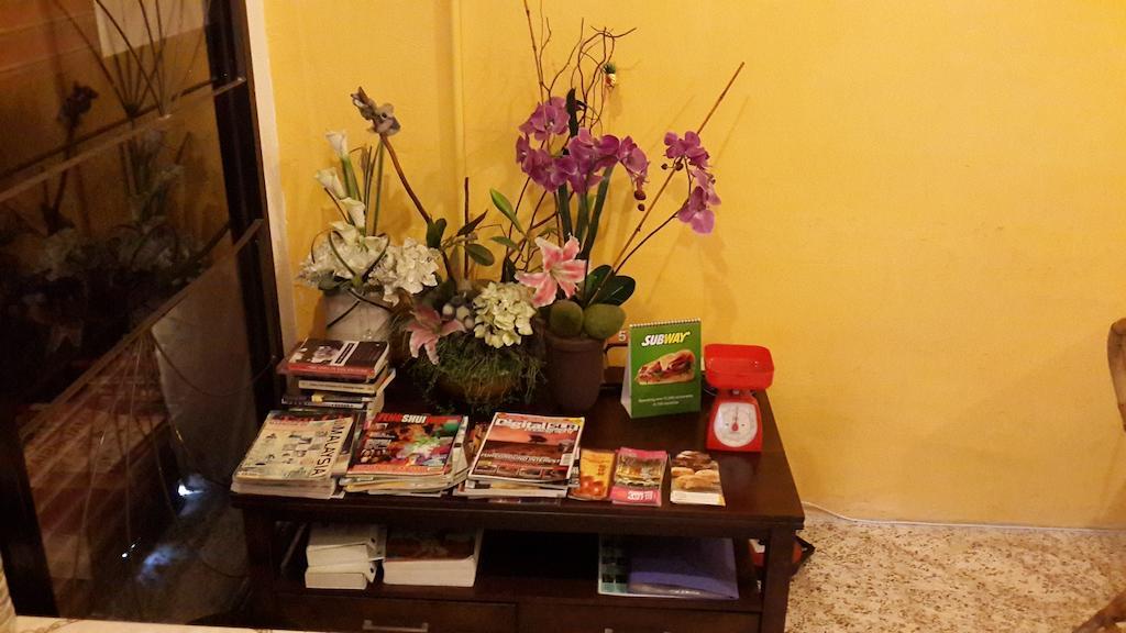 Cocoa Mews Cafe And Homestay George Town Oda fotoğraf